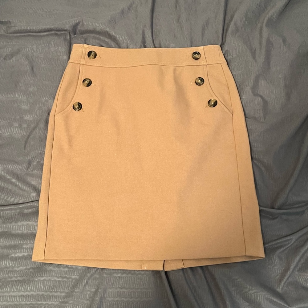 Loft Tan Skirt Buttons